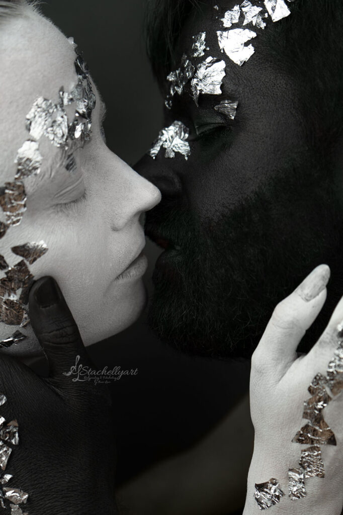 Paar Bodypainting schwarz/ weiß von Stachellyart