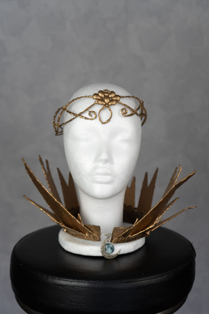 Stachellyart Fundus Kopfschmuck