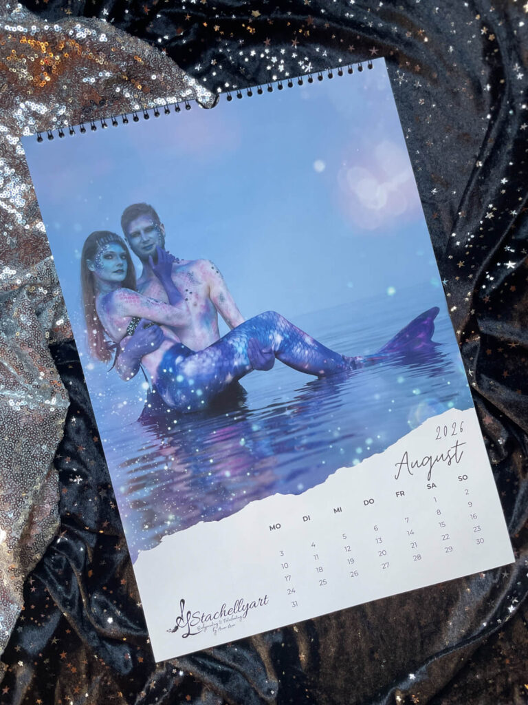 Stachellyart Kalender 2026 - August