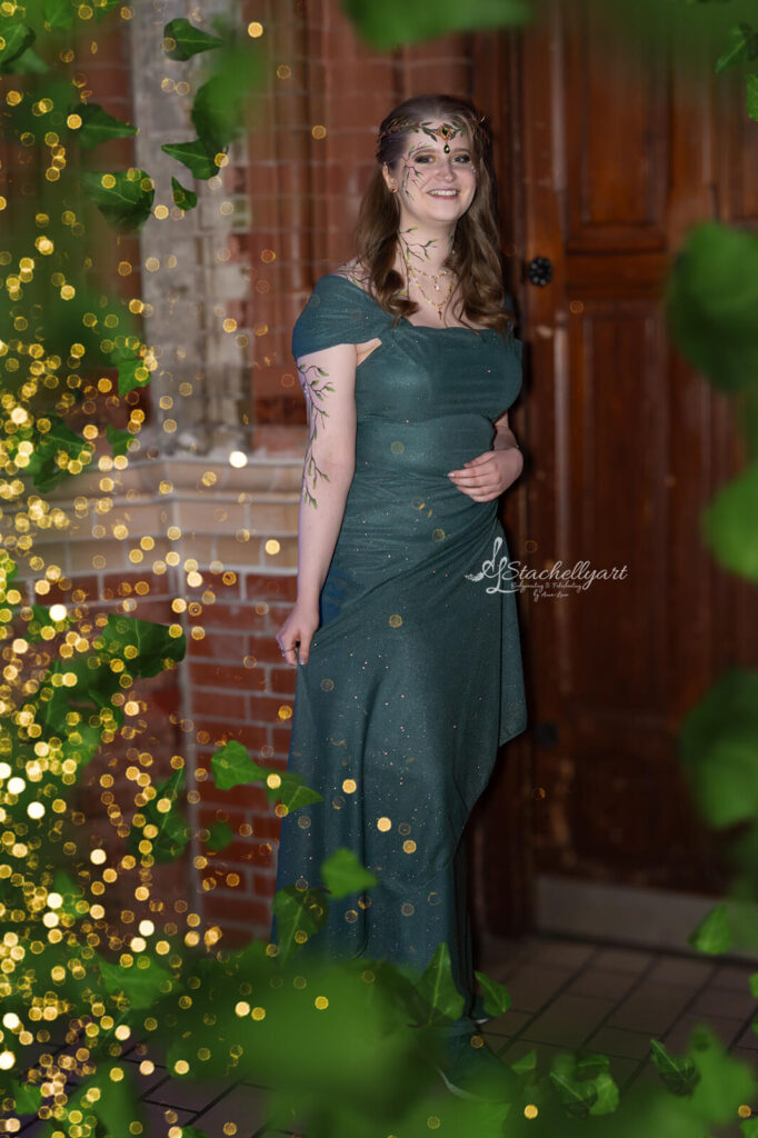 Stachellyart auf dem Elvenlight Ball - Waldelfe Painting