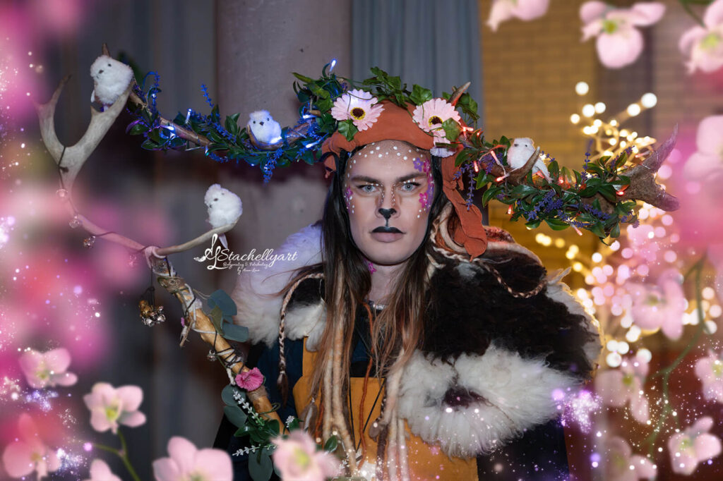 Stachellyart auf dem Elvenlight Ball - Reh Painting